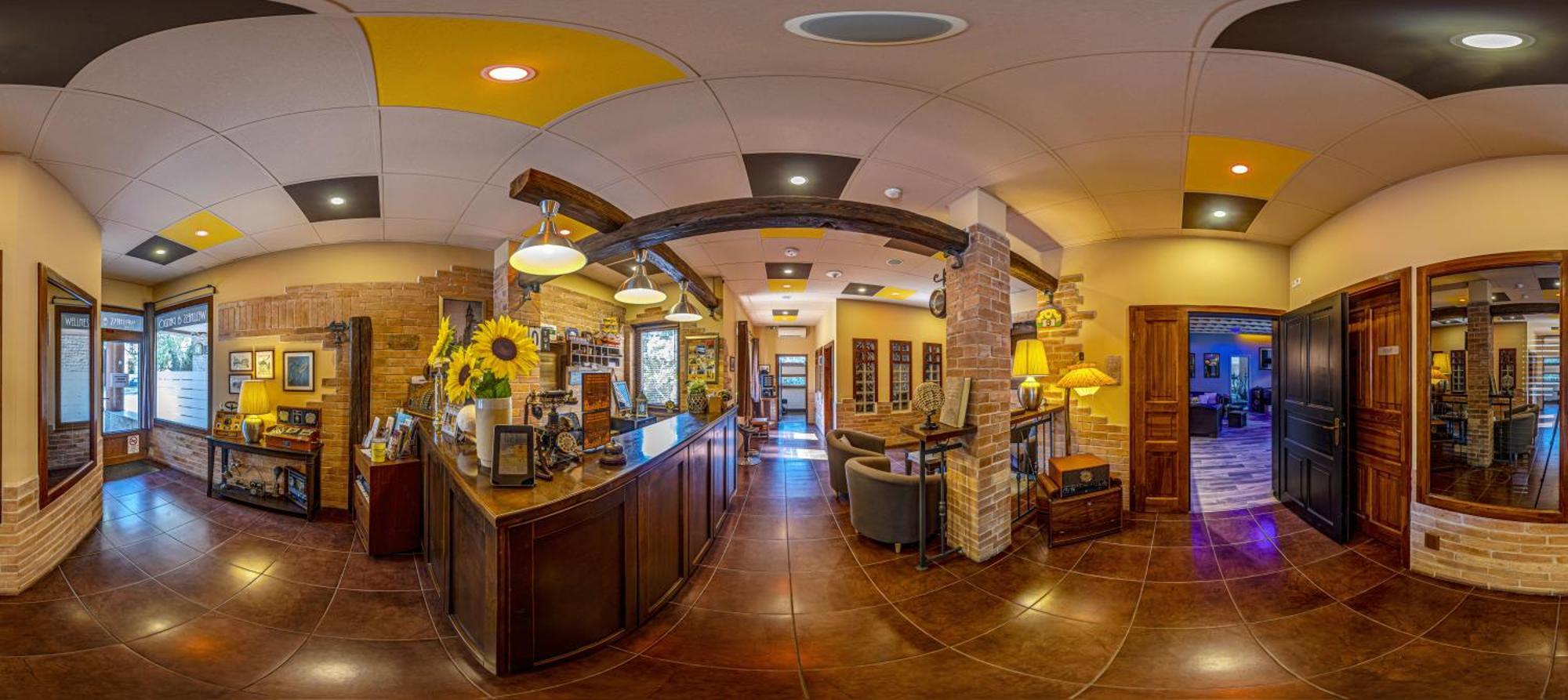 Bed and Breakfast Napraforgo Wellness Haz Es Panzio Печ Экстерьер фото